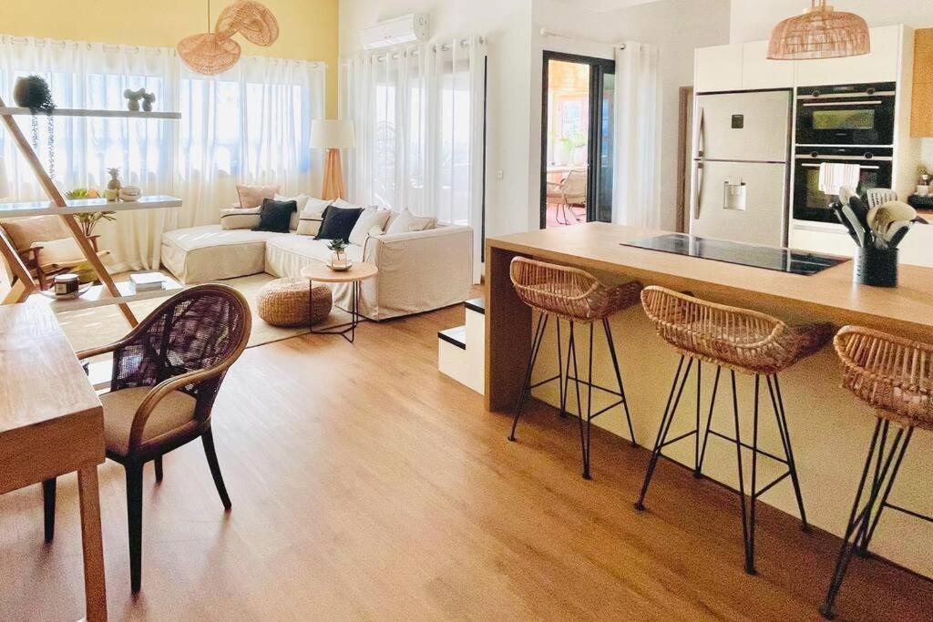 Sunbliss Appartement แซ็งต์-จีลส์-เลส์-แบ็งส์ ภายนอก รูปภาพ